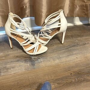 Daisy Fuentes Cream Strappy Heels